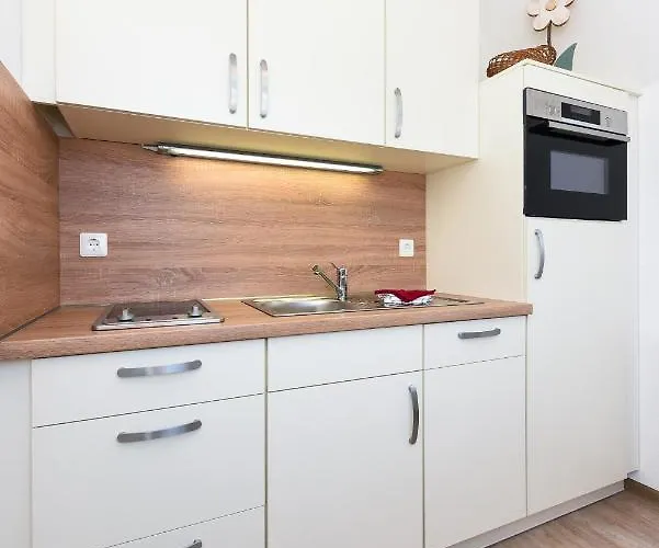 Semesterbostad Am Tief